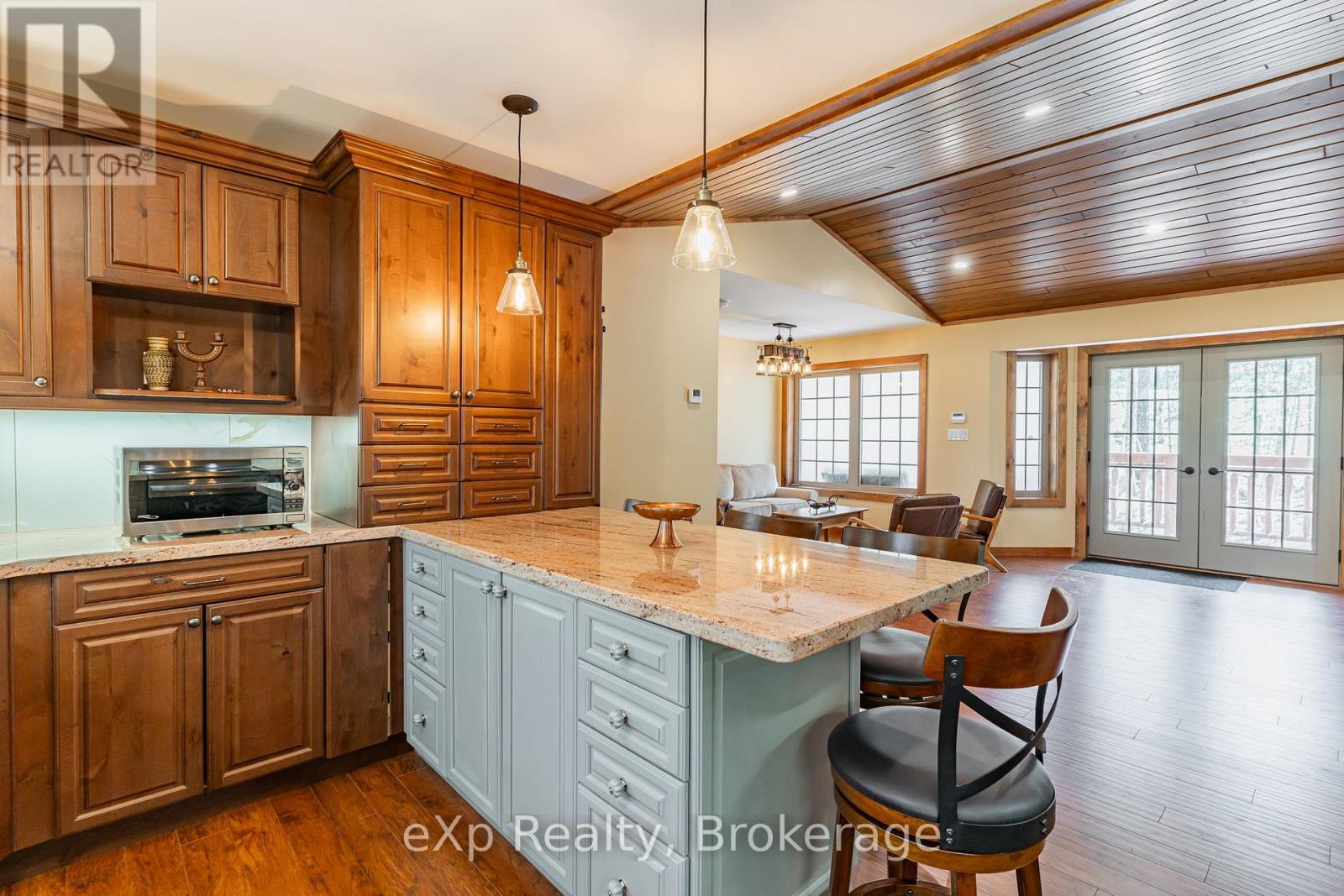 35 Keefer Street, Dysart Et Al, Ontario  K0M 1S0 - Photo 14 - X12458045