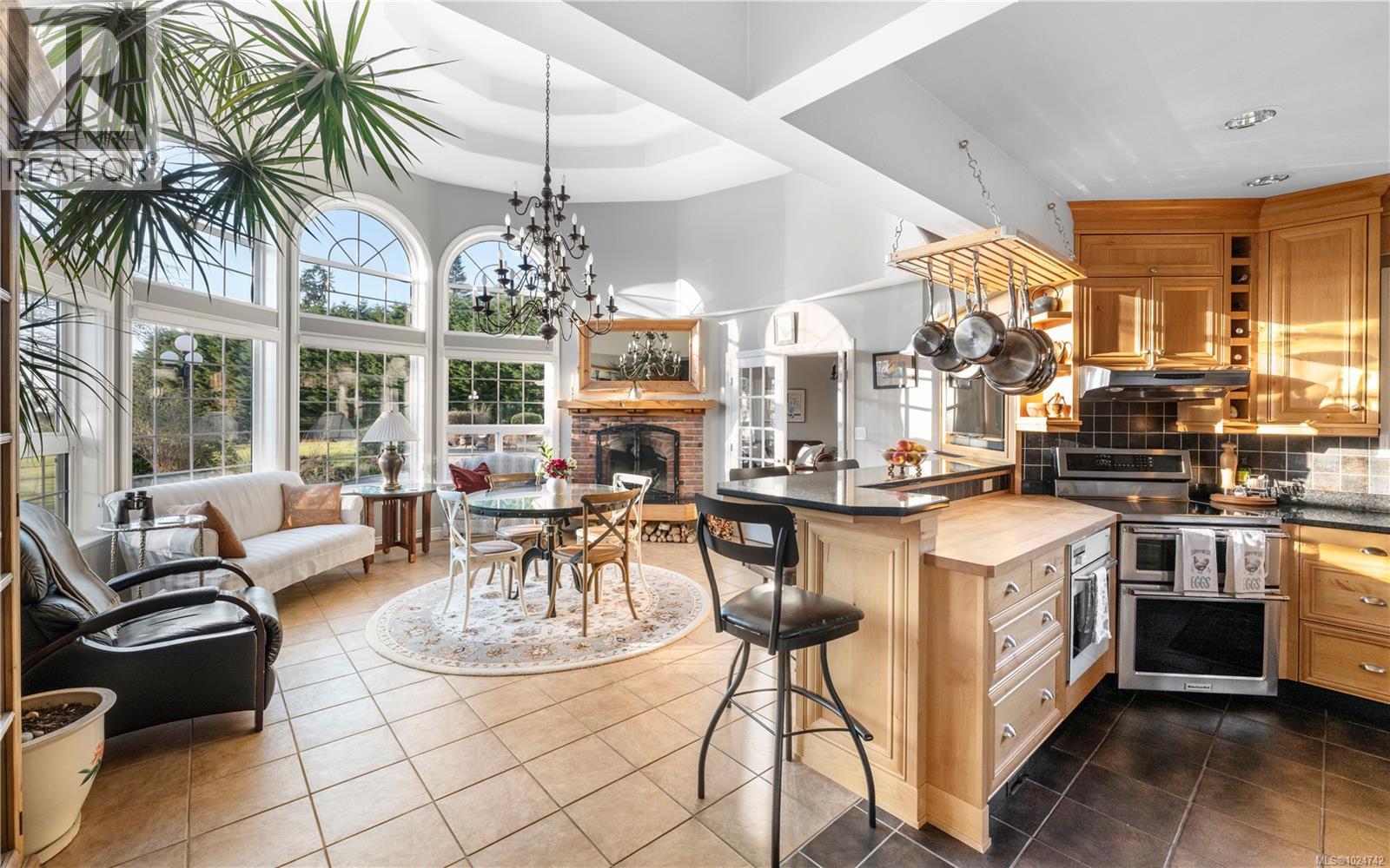 4690 Otter Point Pl, Sooke, British Columbia  V9Z 0K6 - Photo 10 - 1024742