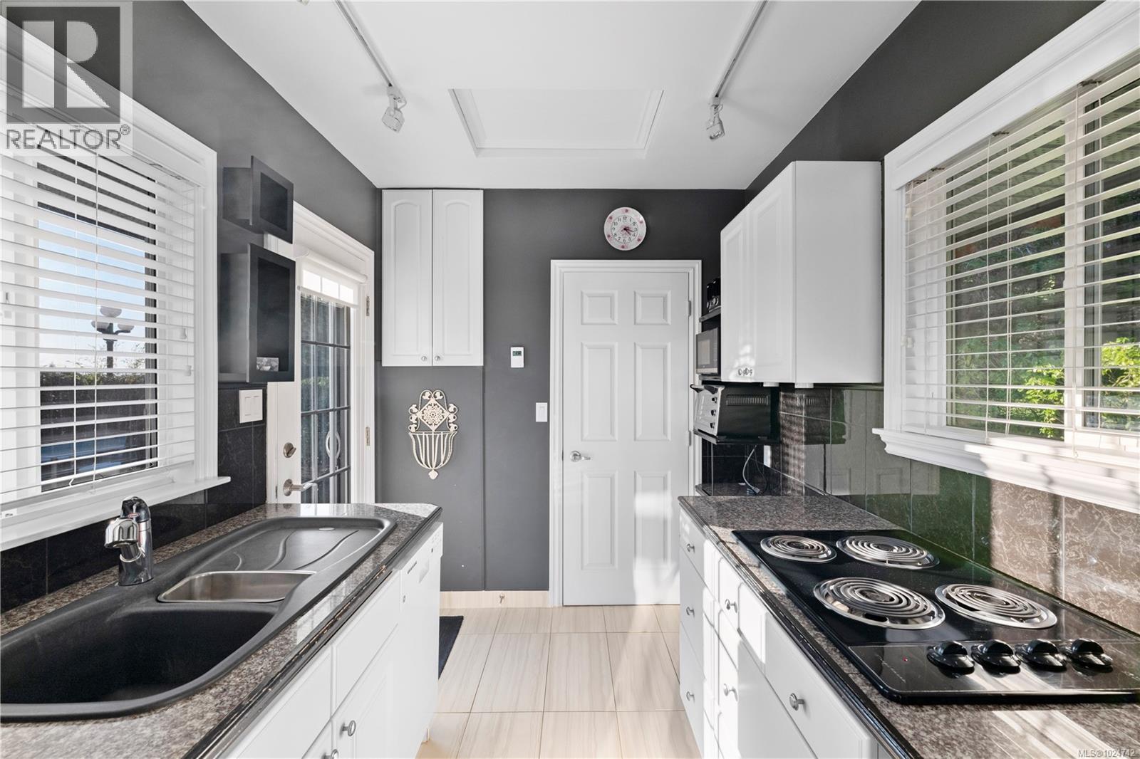 4690 Otter Point Pl, Sooke, British Columbia  V9Z 0K6 - Photo 45 - 1024742