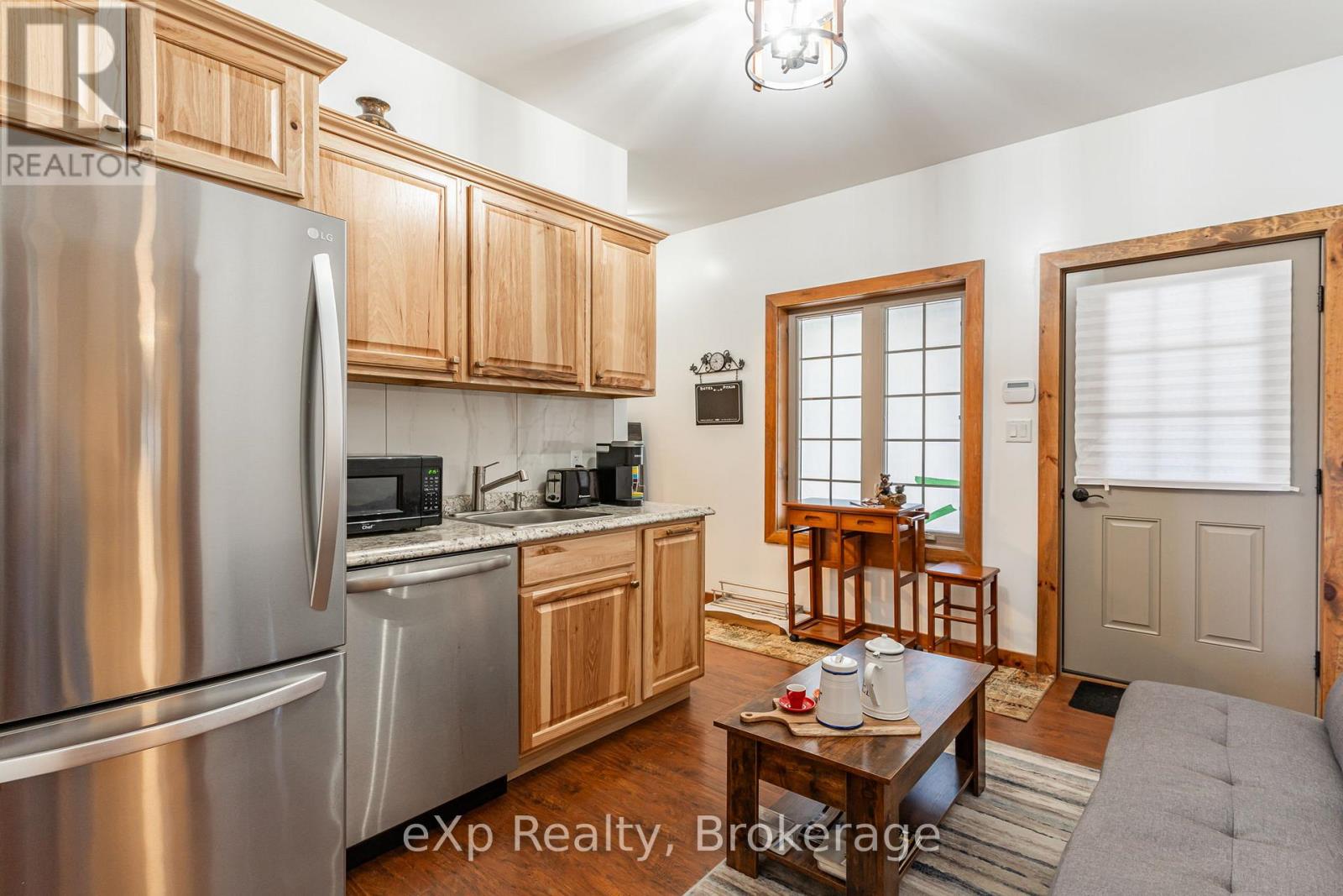 35 Keefer Street, Dysart Et Al, Ontario  K0M 1S0 - Photo 27 - X12458045