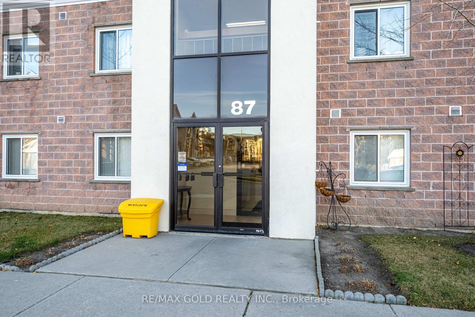 207 - 87 Aspen Springs Drive, Clarington, Ontario  L1C 5J8 - Photo 4 - E12741832