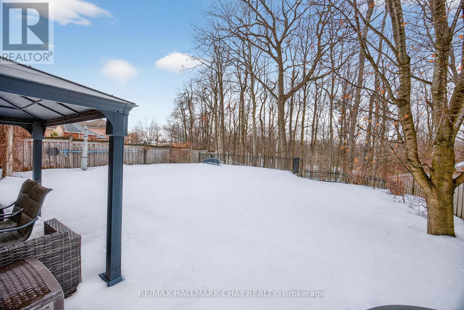 18 Cumming Drive, Barrie, Ontario L4N 8H6 - Photo 37 - S12739934