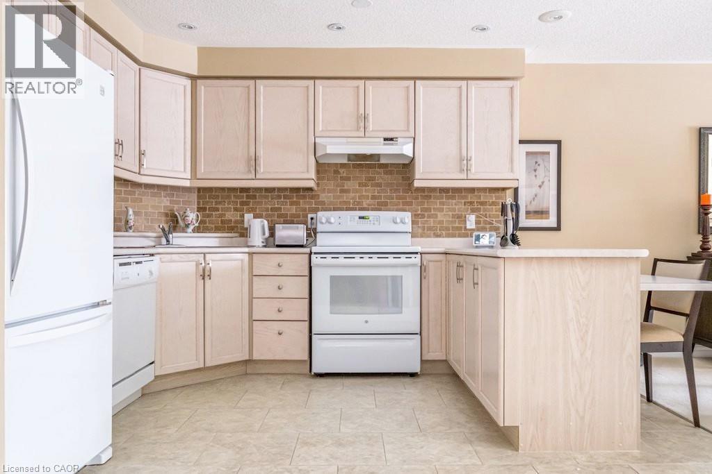 20 Meadowlands Boulevard Unit# 28, Ancaster, Ontario L9K 1J5 - Photo 12 - 40801849