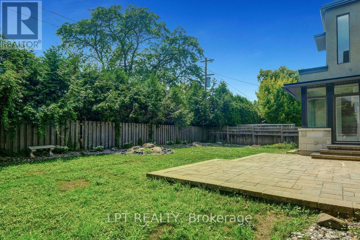 298 Crestview Road, Ottawa, Ontario K1H 5G6 - Photo 50 - X12612598