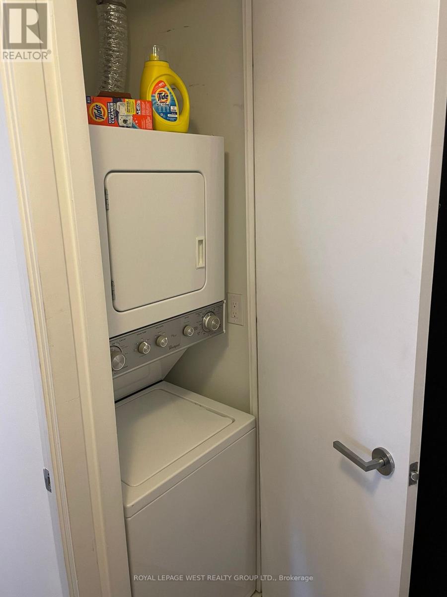 1323 - 165 Legion Road N, Toronto, Ontario  M8Y 0B3 - Photo 7 - W12743428