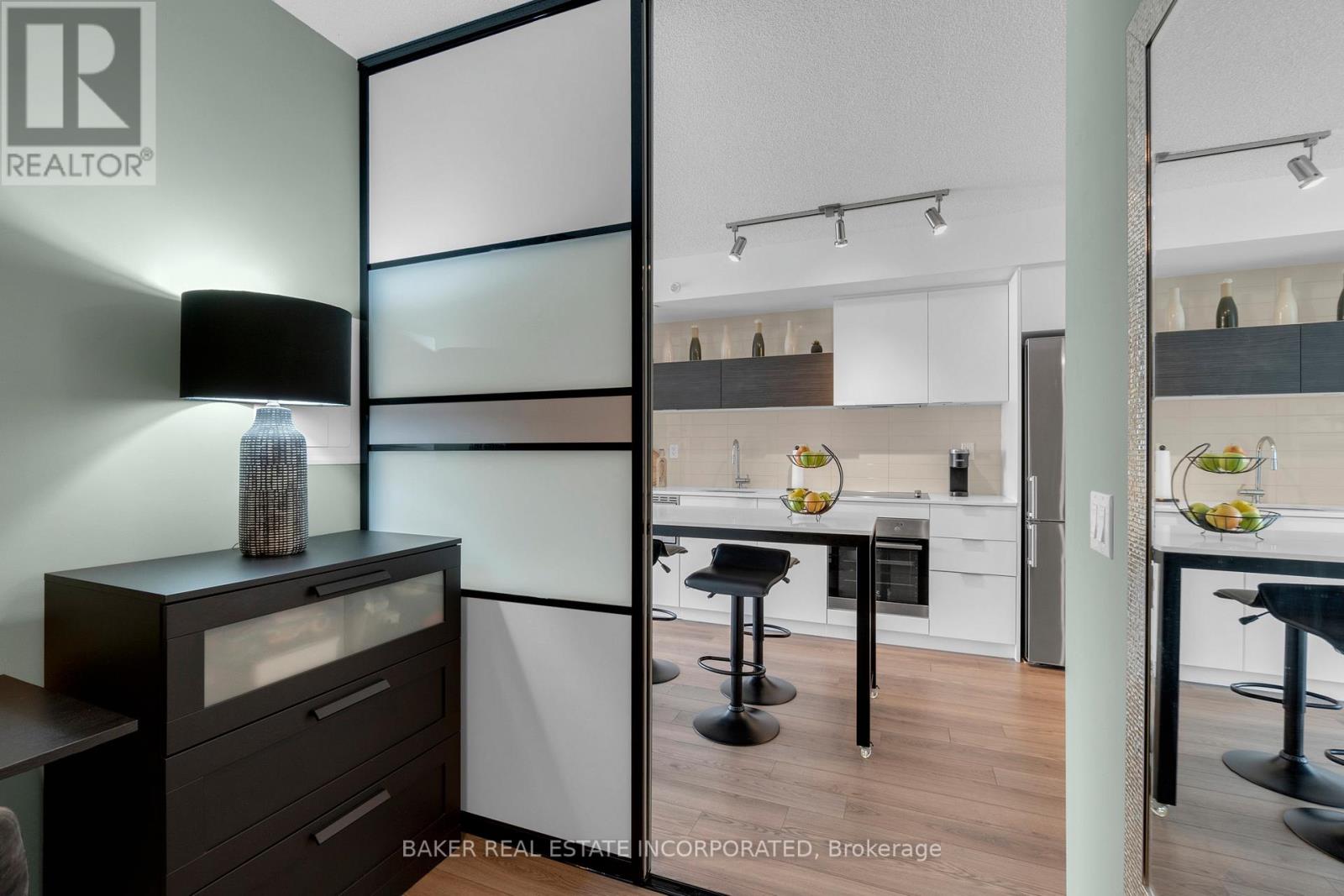 701 - 20 Thomas Riley Road W, Toronto, Ontario  M9B 0C3 - Photo 10 - W12743458