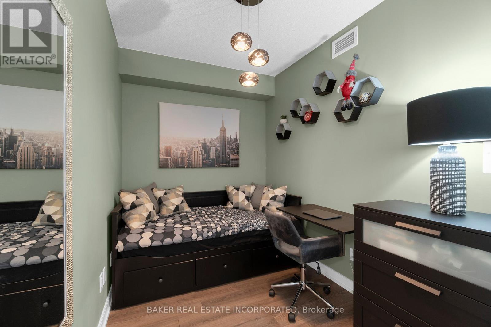 701 - 20 Thomas Riley Road W, Toronto, Ontario  M9B 0C3 - Photo 9 - W12743458