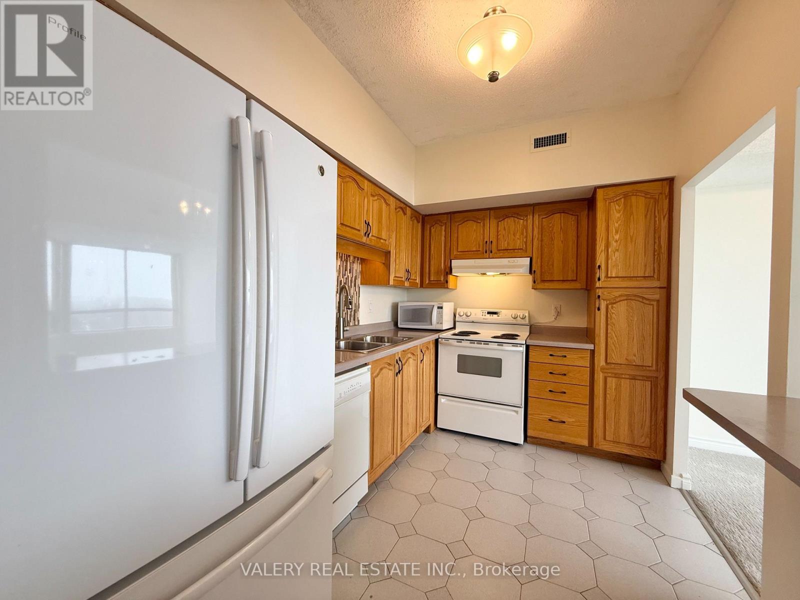 1201 - 744 Wonderland Road, London South, Ontario  N6K 4K3 - Photo 7 - X12743420