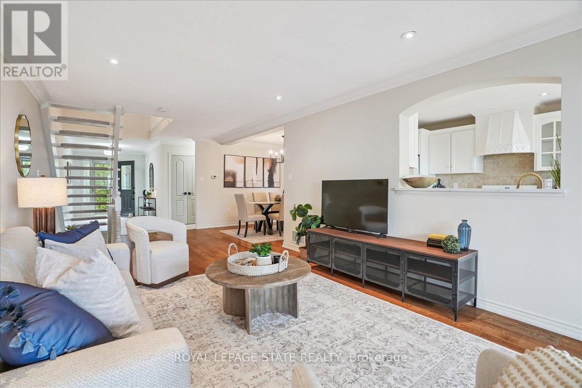 55 Edgewater Drive, Hamilton, Ontario  L8E 4Z2 - Photo 3 - X12743430