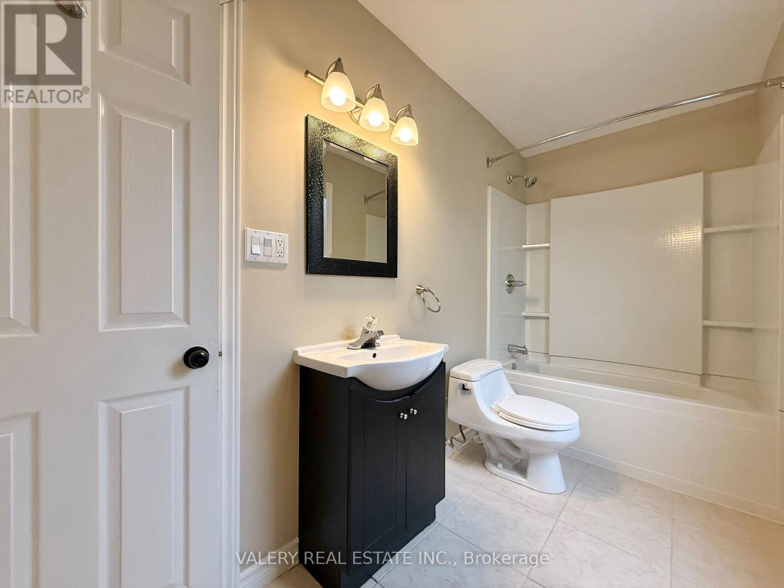 15 Forbes Street, London South, Ontario  N6J 1L2 - Photo 8 - X12743438