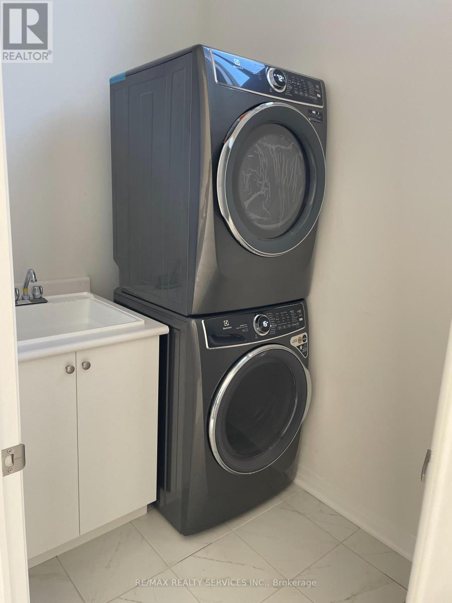 21 Prince Philip Boulevard, North Dumfries, Ontario  N0B 1E0 - Photo 13 - X12743484