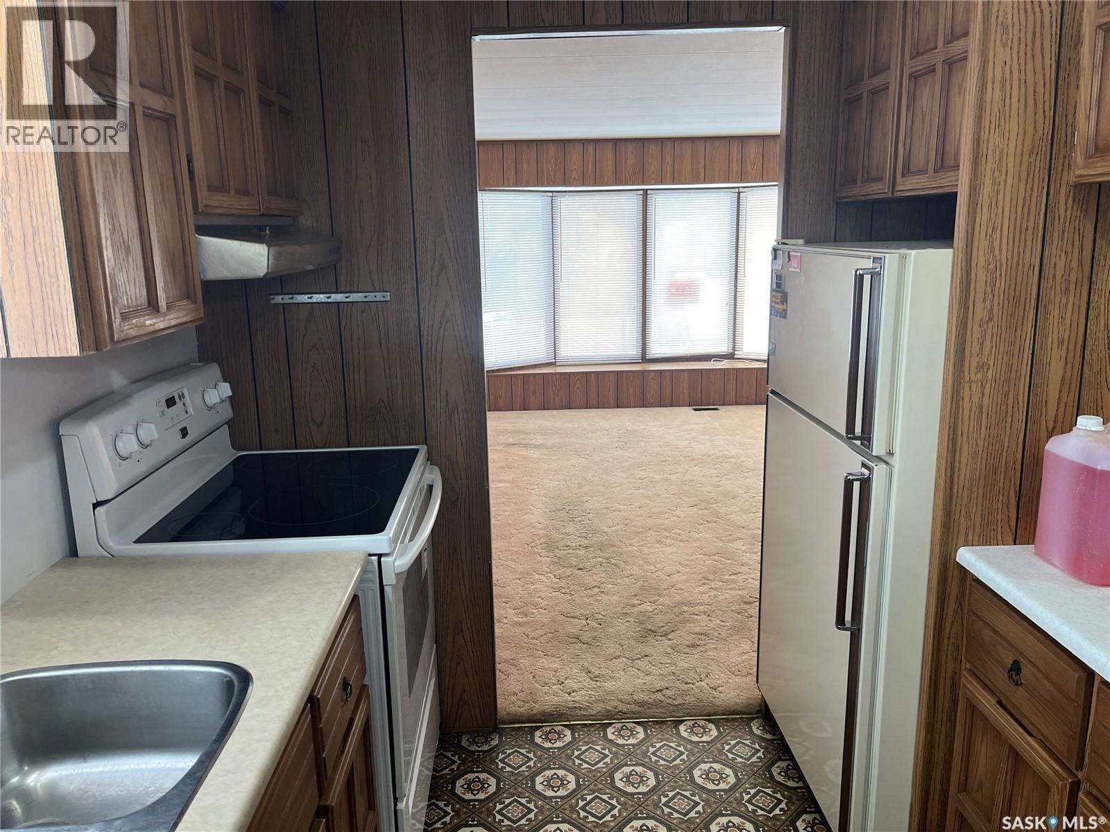 210 Main Street, Francis, Saskatchewan  S0G 1V0 - Photo 5 - SK027701