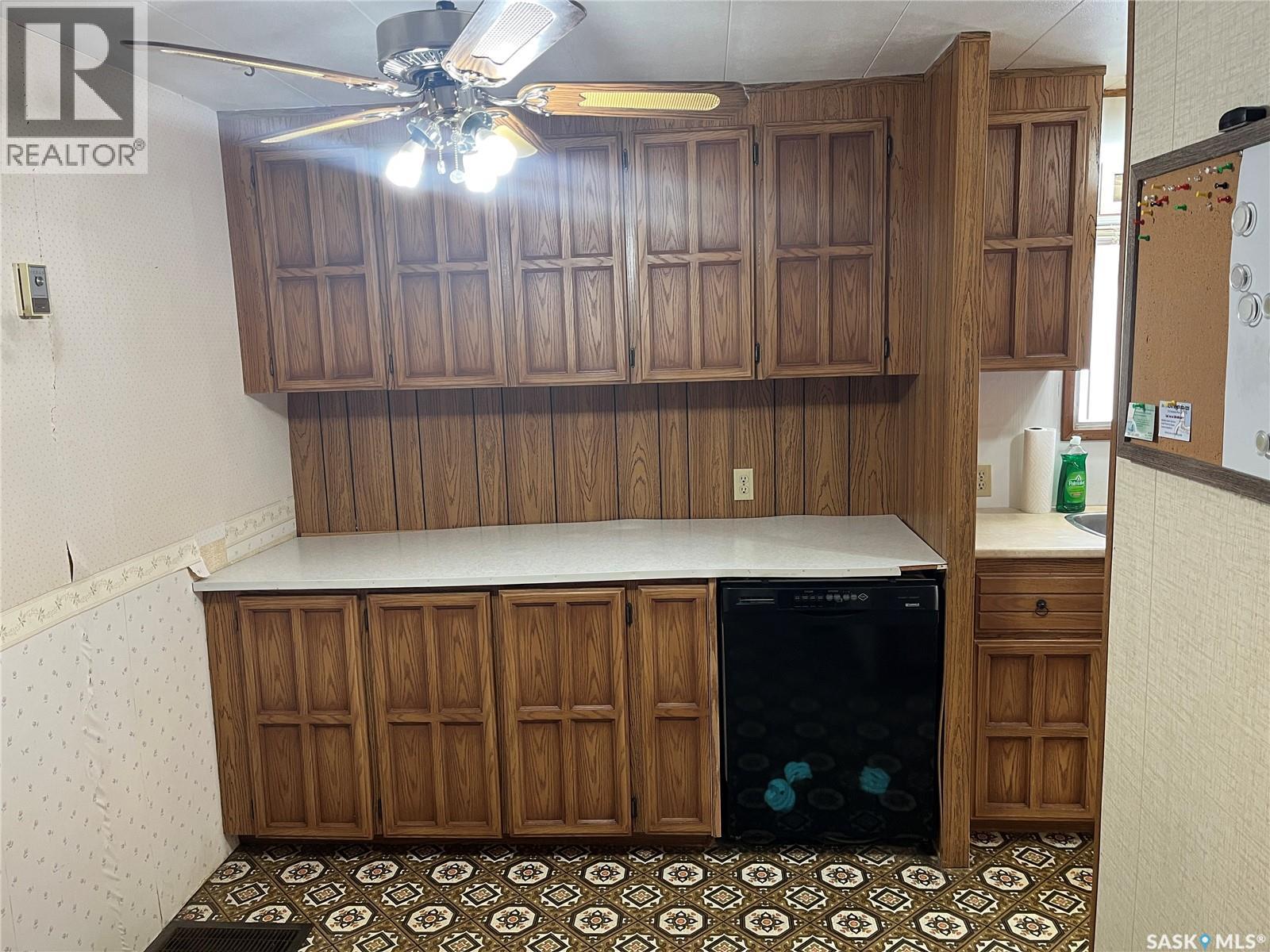 210 Main Street, Francis, Saskatchewan  S0G 1V0 - Photo 6 - SK027701