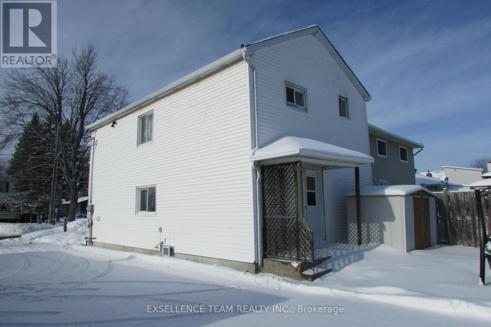 1117 Cumberland Street, Cornwall, Ontario K6J 4K3 - Photo 2 - X12743610