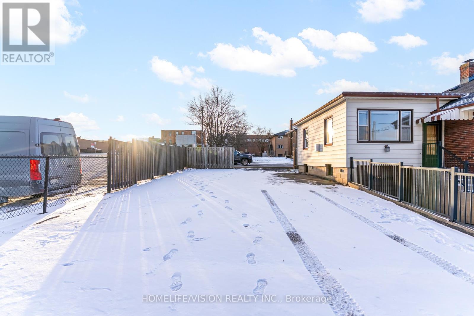 133 Mary Street E, Whitby, Ontario  L1N 2P3 - Photo 46 - E12743446