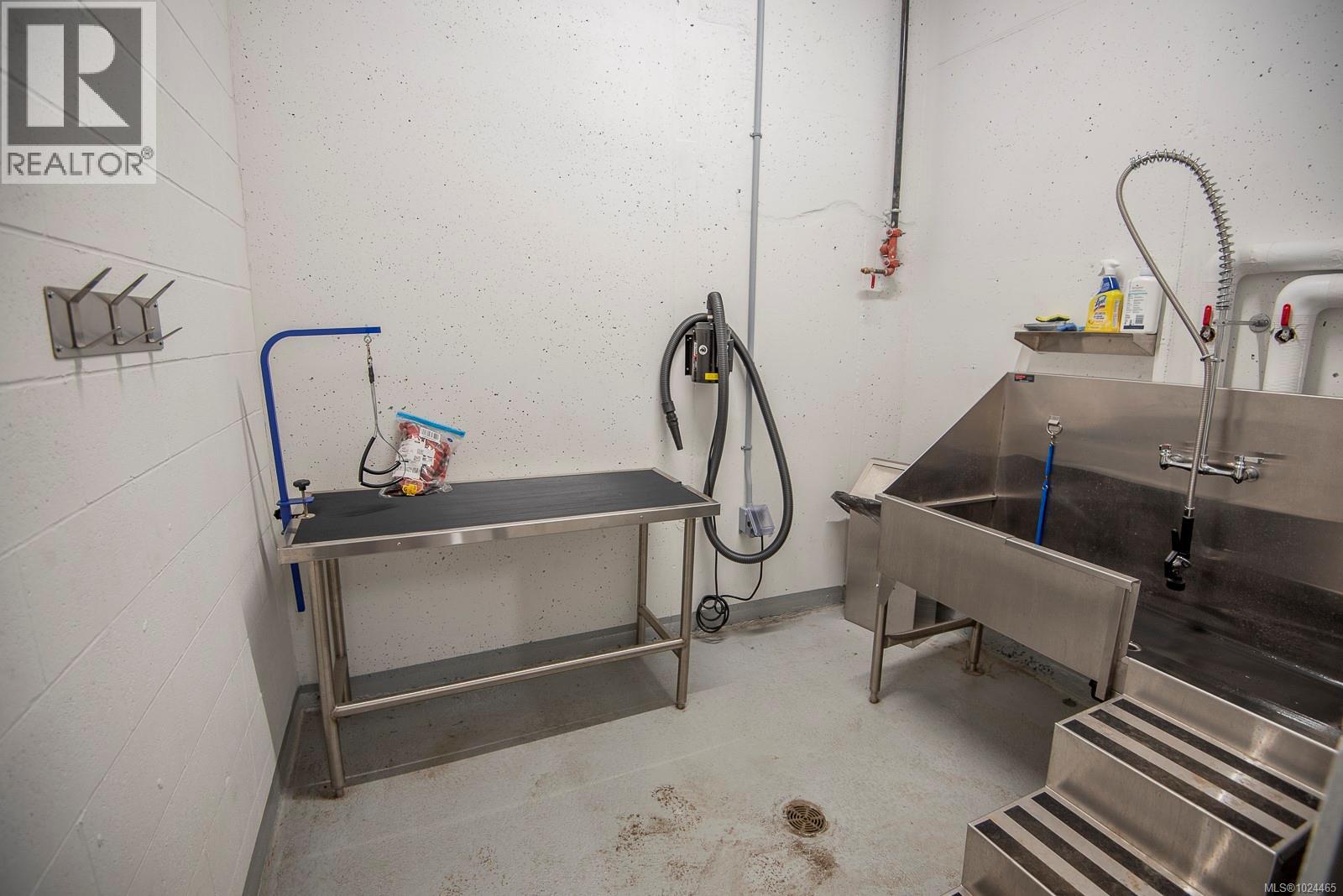 300 3564a Ryder Hesjedal Way, Colwood, British Columbia V9C 0V3 - Photo 59 - 1024465