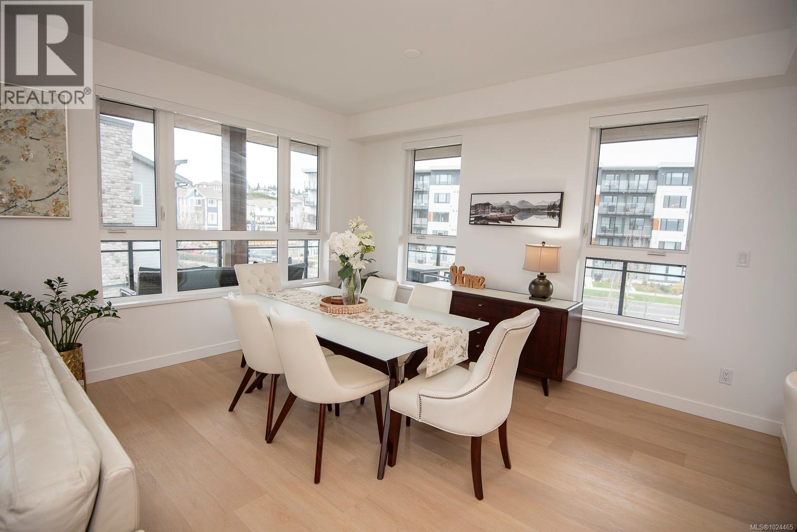 300 3564a Ryder Hesjedal Way, Colwood, British Columbia V9C 0V3 - Photo 8 - 1024465