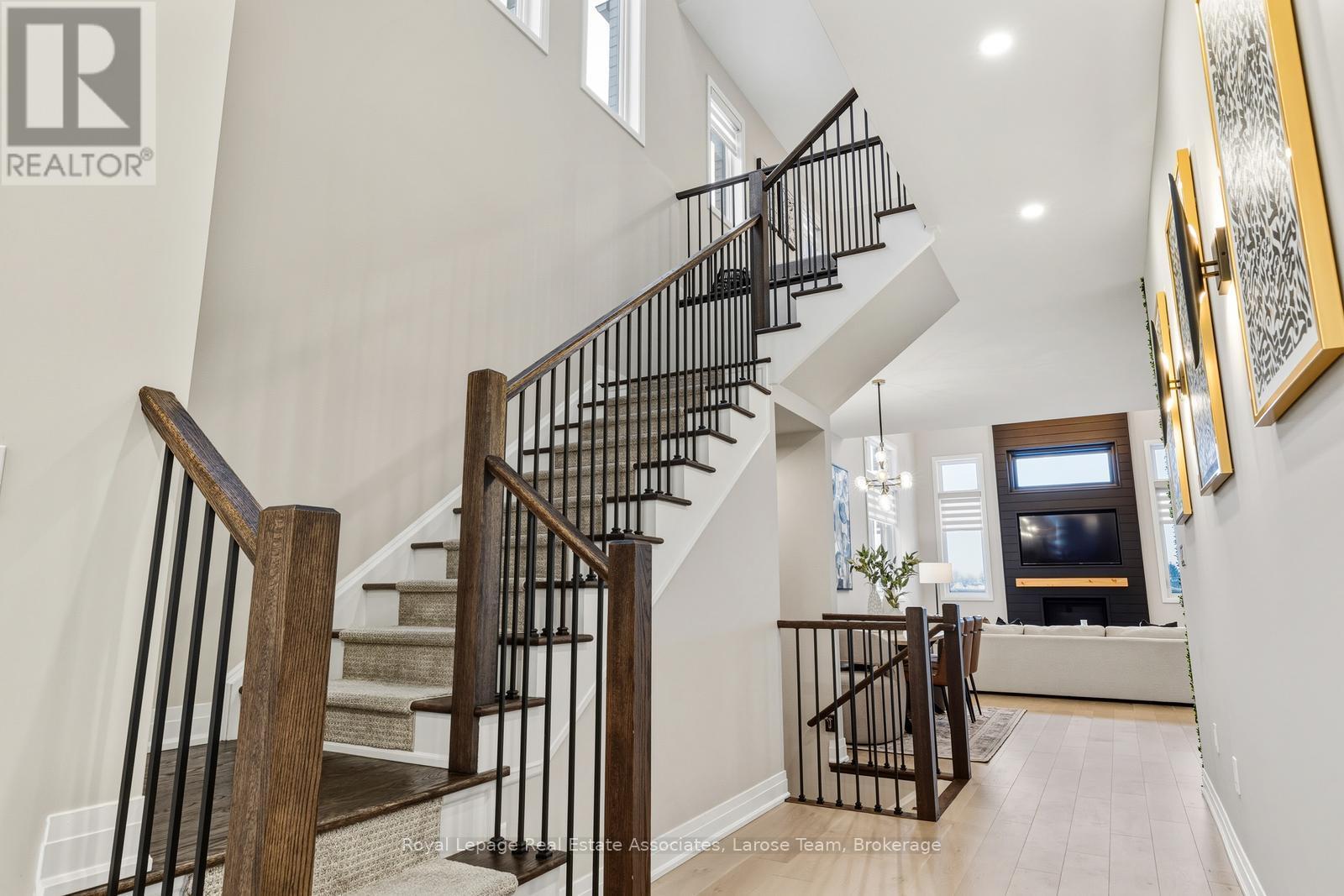 1464 Varelas Passage, Oakville, Ontario  L6H 3S3 - Photo 5 - W12740232