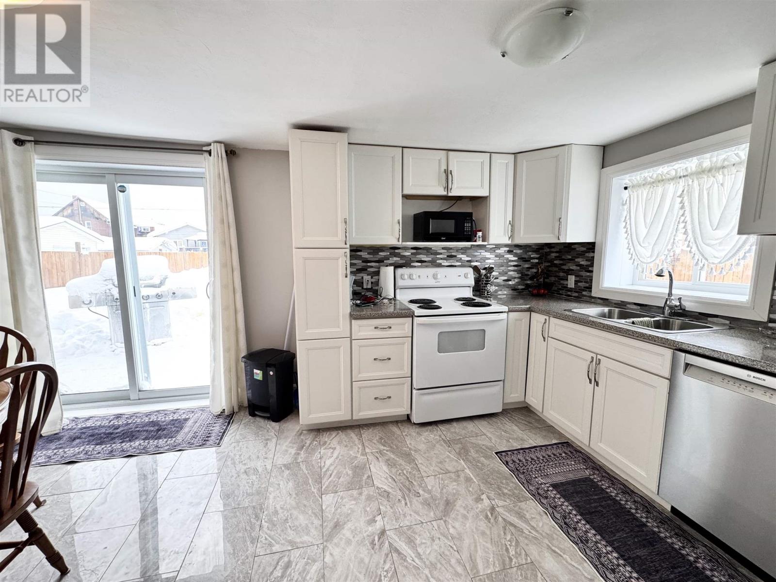 73 Lansdowne St S, Chapleau, Ontario  P0M 1K0 - Photo 13 - SM260190