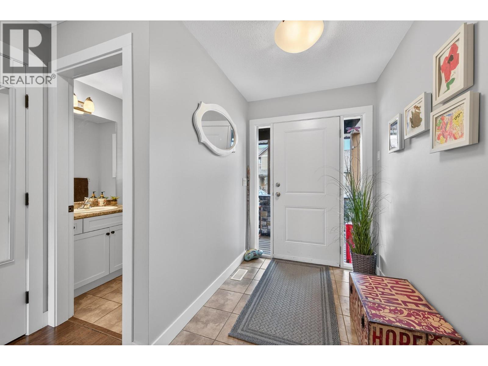 3031 Westsyde Road Unit# 17, Kamloops, British Columbia  V2B 0E4 - Photo 2 - 10374358