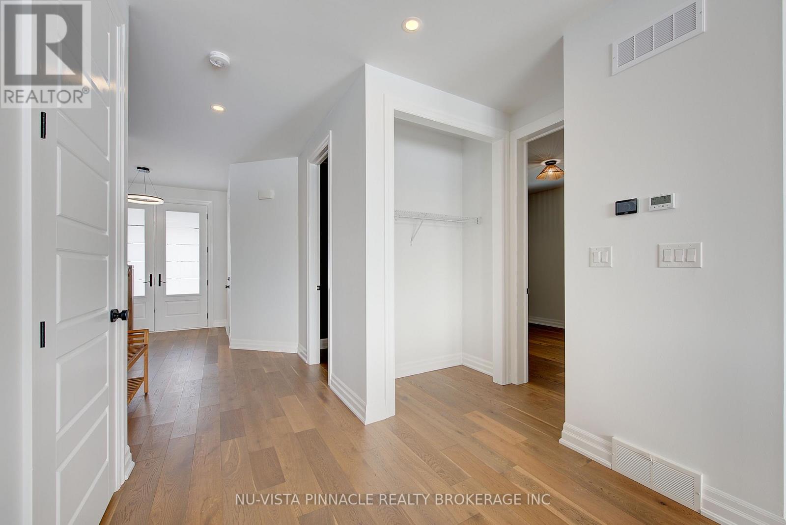 6505 Heathwoods Avenue, London South, Ontario  N6P 1P9 - Photo 10 - X12743556