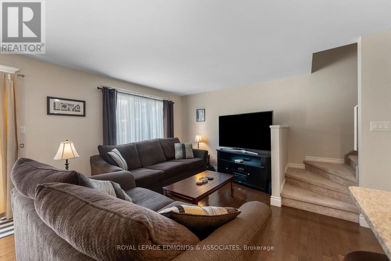 27 Winston Avenue, Petawawa, Ontario K8H 0C1 - Photo 13 - X12743540