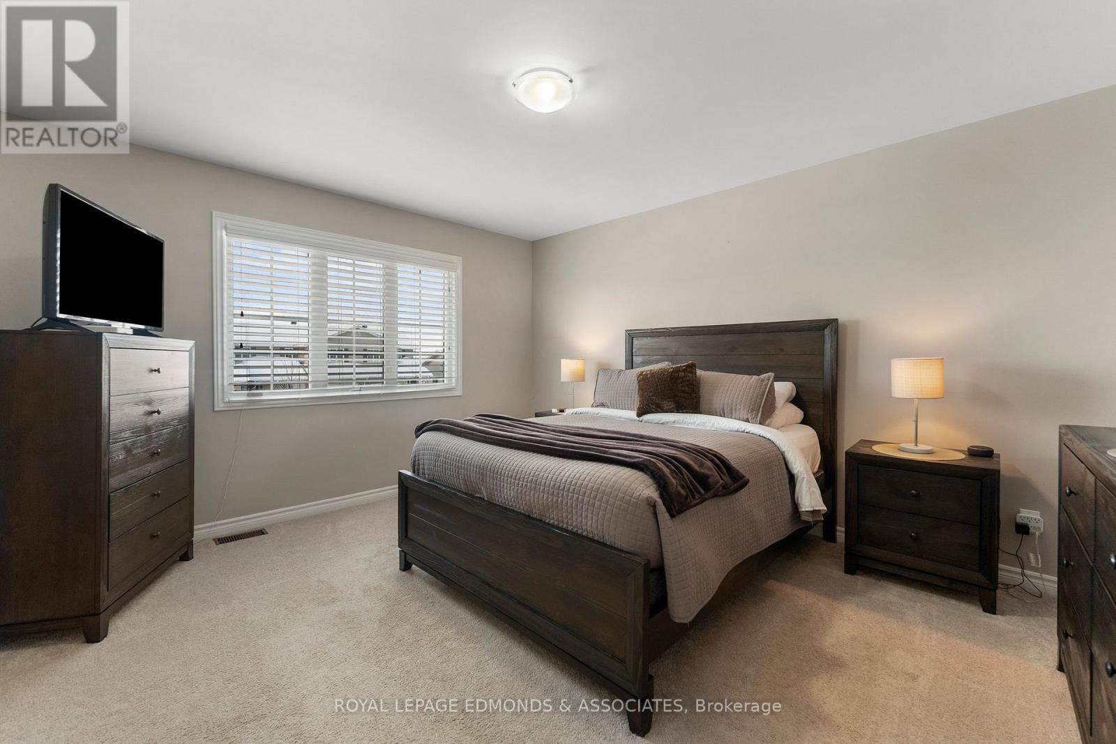 27 Winston Avenue, Petawawa, Ontario K8H 0C1 - Photo 19 - X12743540