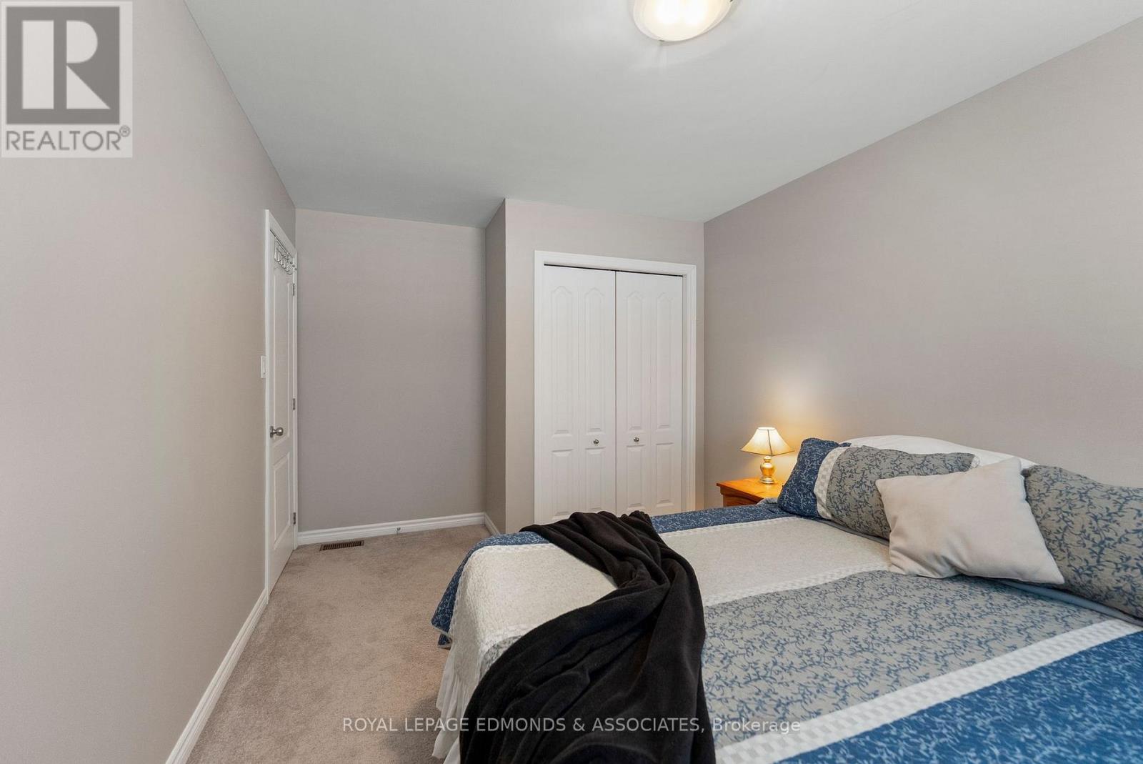 27 Winston Avenue, Petawawa, Ontario K8H 0C1 - Photo 23 - X12743540