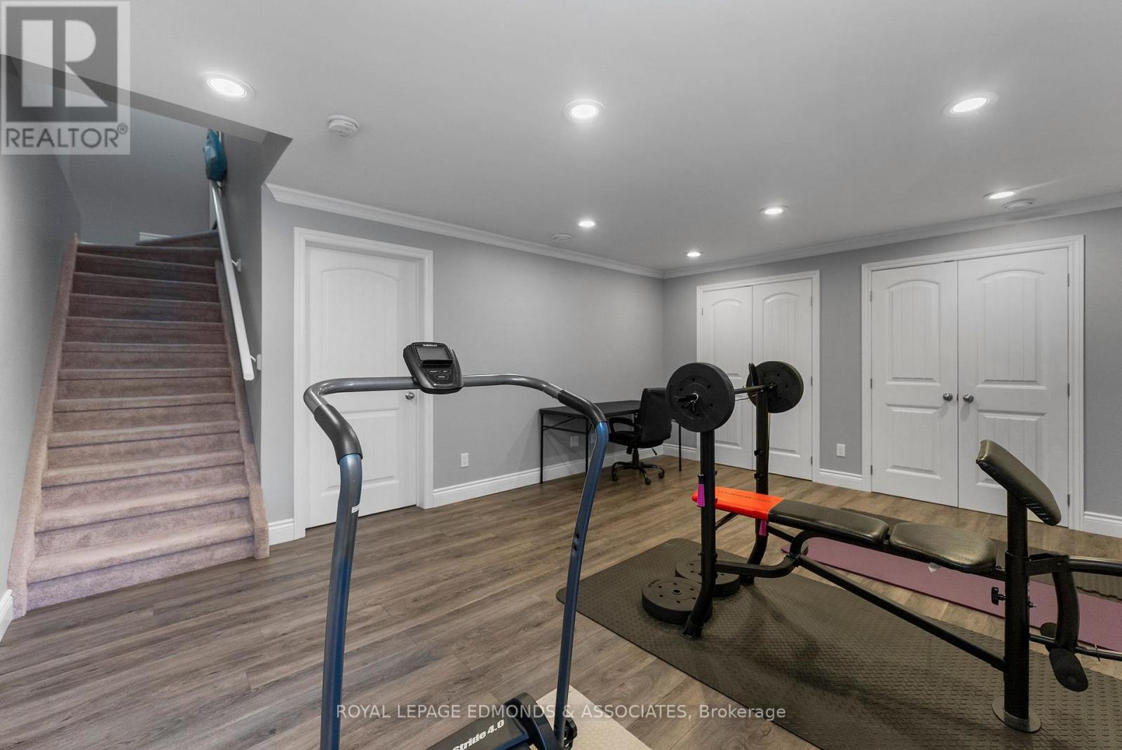 27 Winston Avenue, Petawawa, Ontario K8H 0C1 - Photo 25 - X12743540