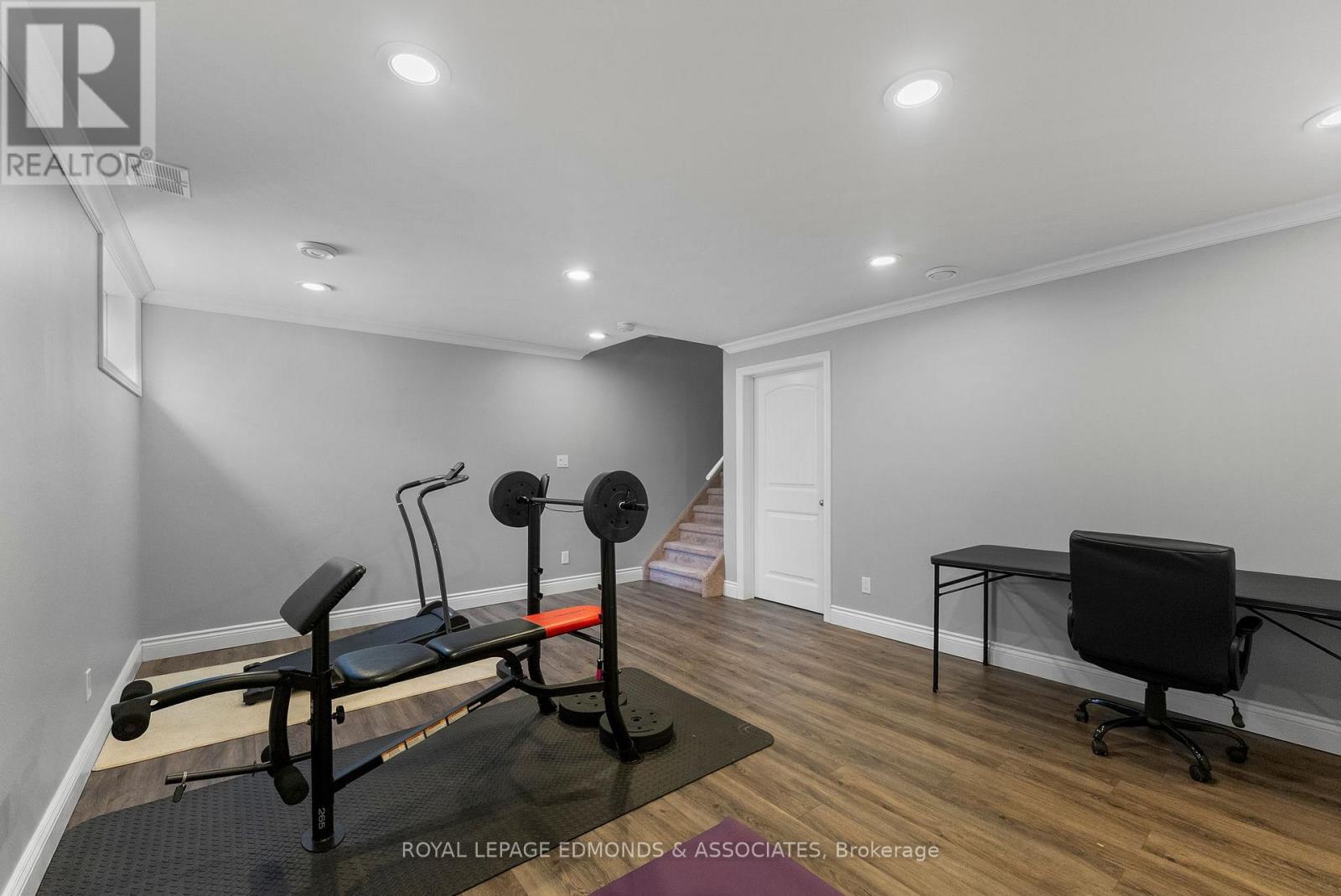 27 Winston Avenue, Petawawa, Ontario K8H 0C1 - Photo 26 - X12743540