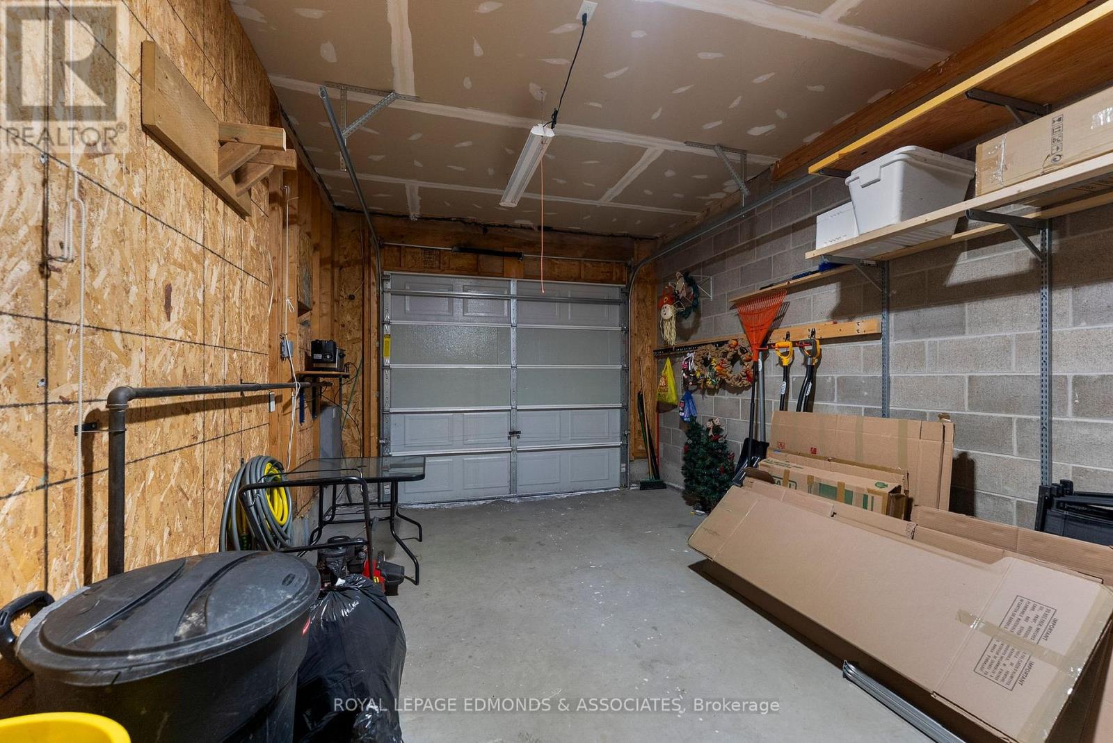 27 Winston Avenue, Petawawa, Ontario K8H 0C1 - Photo 28 - X12743540