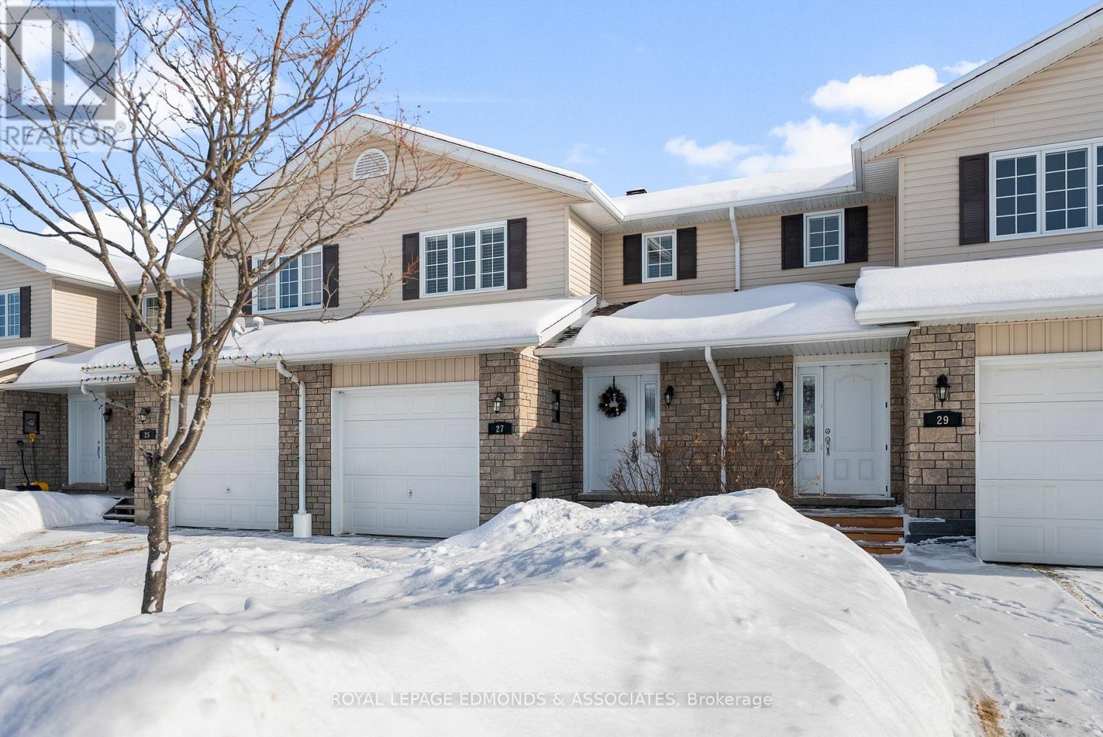 27 Winston Avenue, Petawawa, Ontario K8H 0C1 - Photo 3 - X12743540