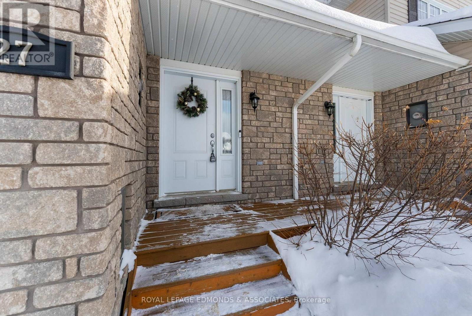 27 Winston Avenue, Petawawa, Ontario K8H 0C1 - Photo 33 - X12743540