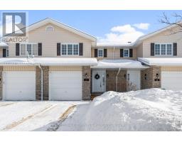 27 WINSTON AVENUE, Petawawa, Ontario