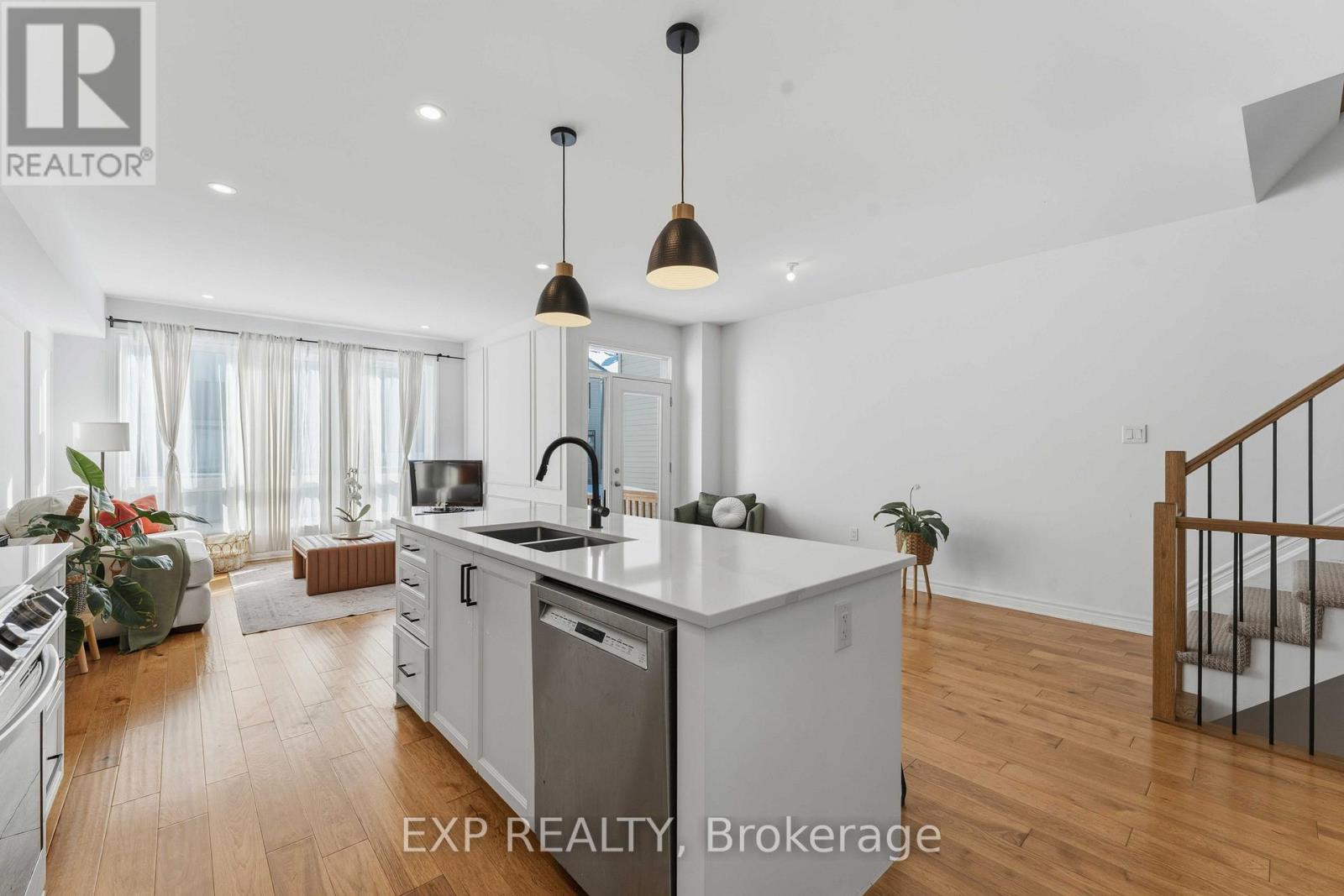 838 Clapham Terrace, Ottawa, Ontario K2S 2N8 - Photo 11 - X12743526