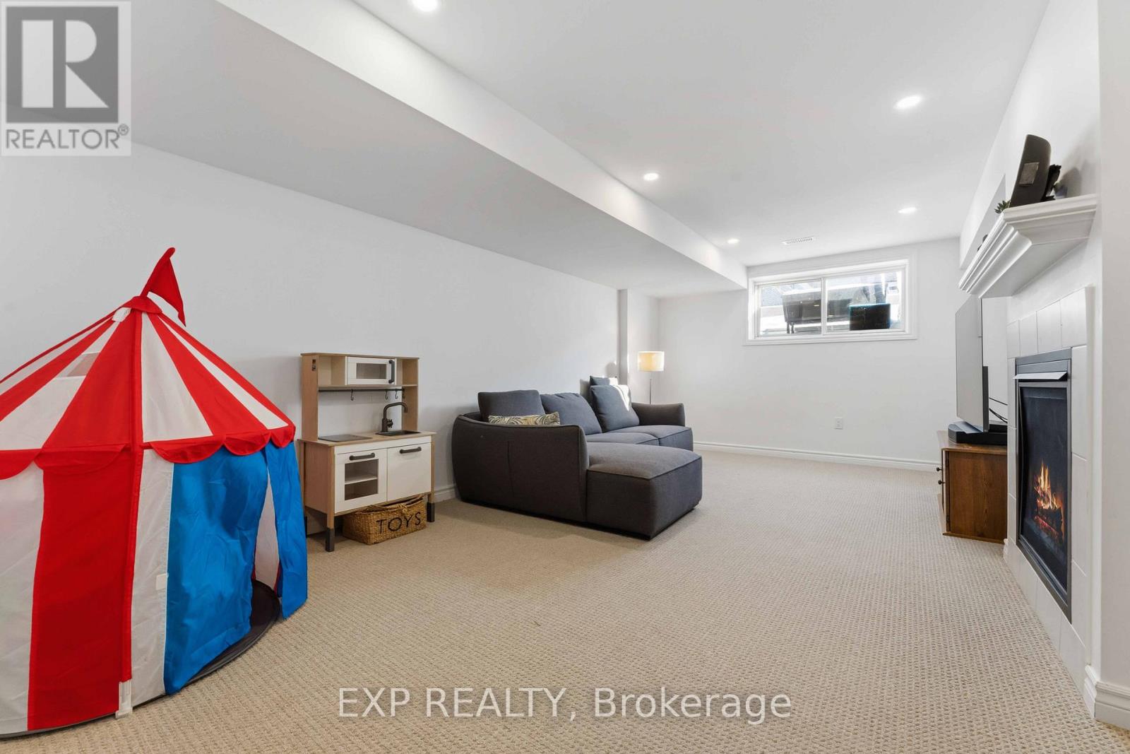 838 Clapham Terrace, Ottawa, Ontario K2S 2N8 - Photo 40 - X12743526