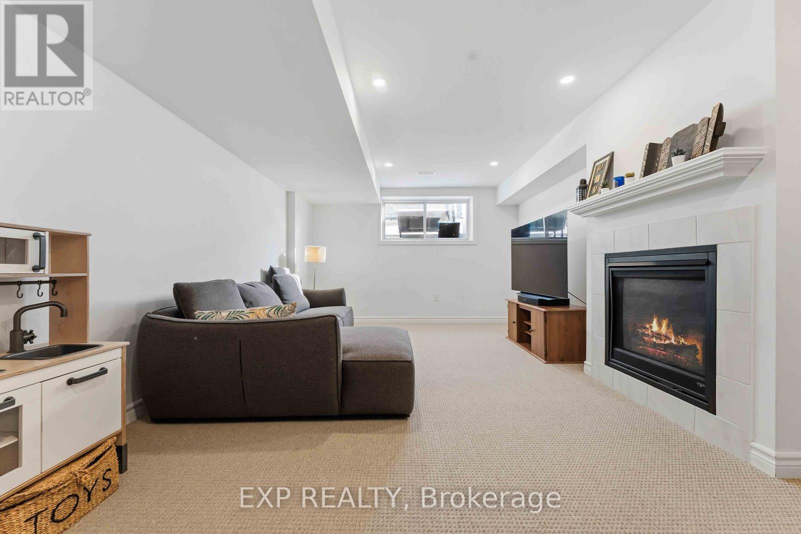 838 Clapham Terrace, Ottawa, Ontario K2S 2N8 - Photo 41 - X12743526