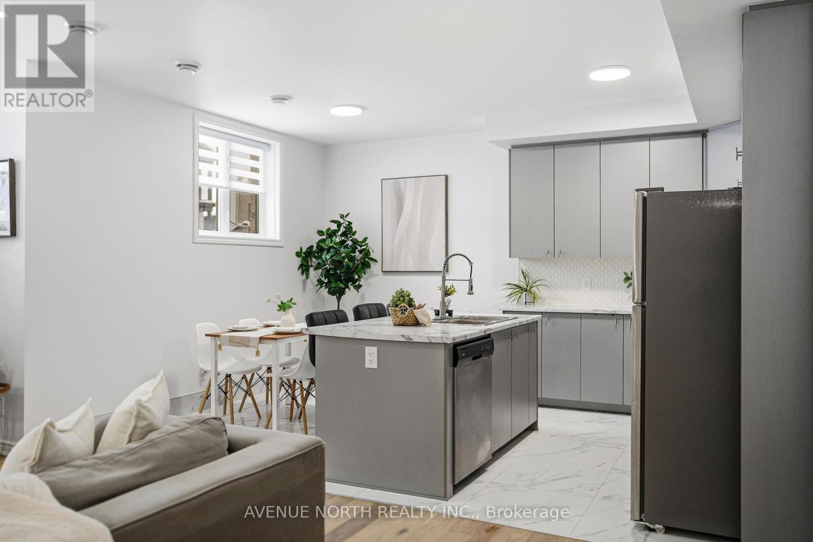 Unit J - 725 Dearborn Private, Ottawa, Ontario K1T 0W4 - Photo 11 - X12743574