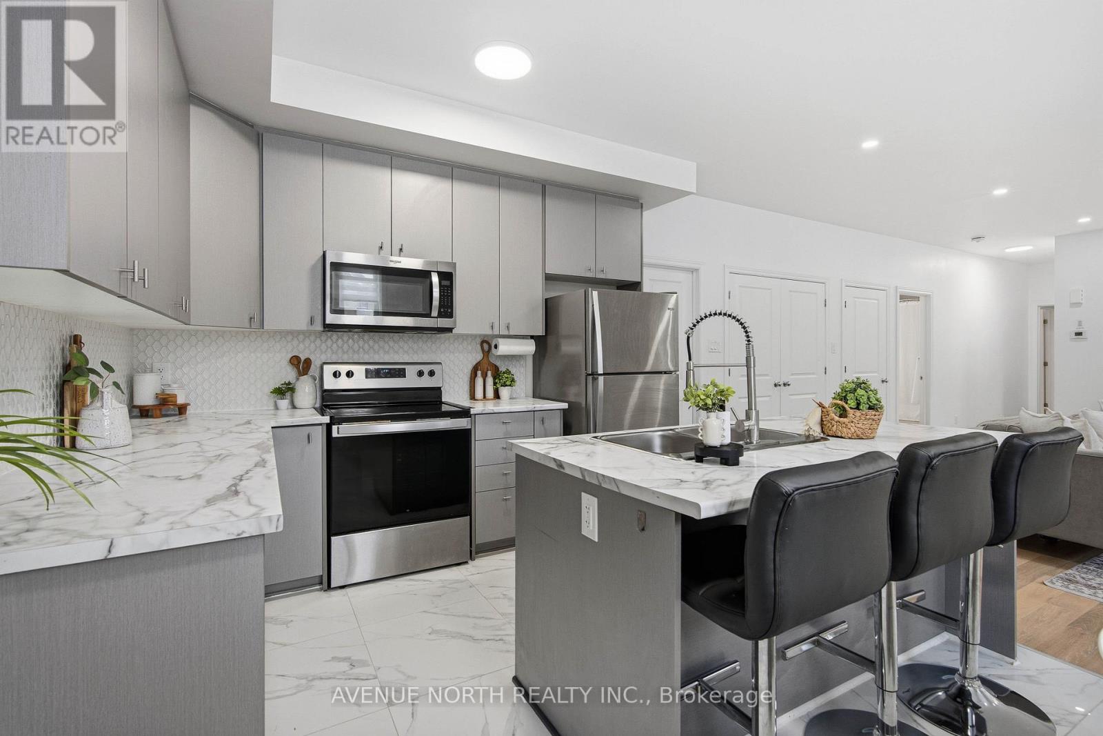 Unit J - 725 Dearborn Private, Ottawa, Ontario K1T 0W4 - Photo 16 - X12743574