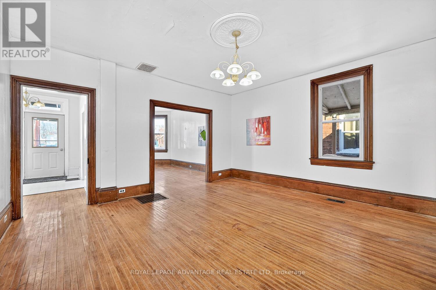 73 Russell Street E, Smiths Falls, Ontario K7A 1G5 - Photo 12 - X12743578