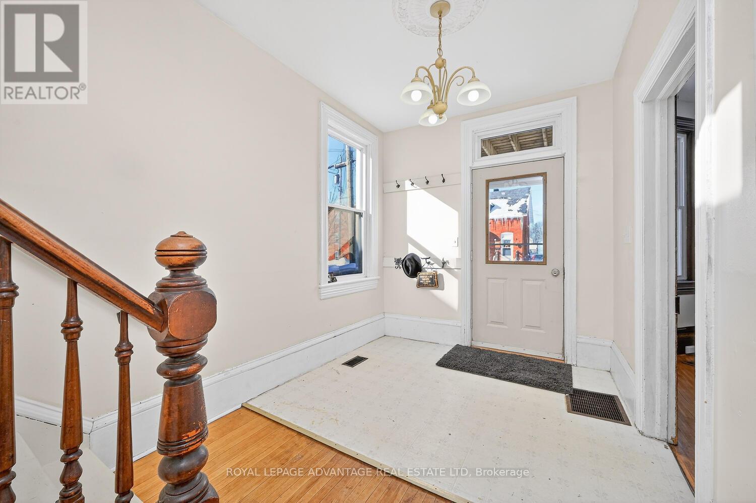 73 Russell Street E, Smiths Falls, Ontario K7A 1G5 - Photo 4 - X12743578