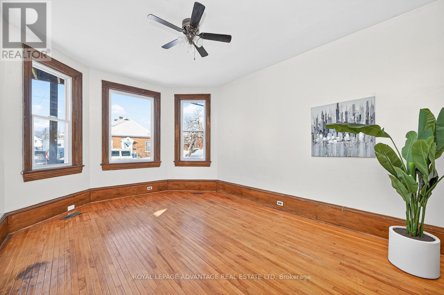 73 Russell Street E, Smiths Falls, Ontario K7A 1G5 - Photo 6 - X12743578