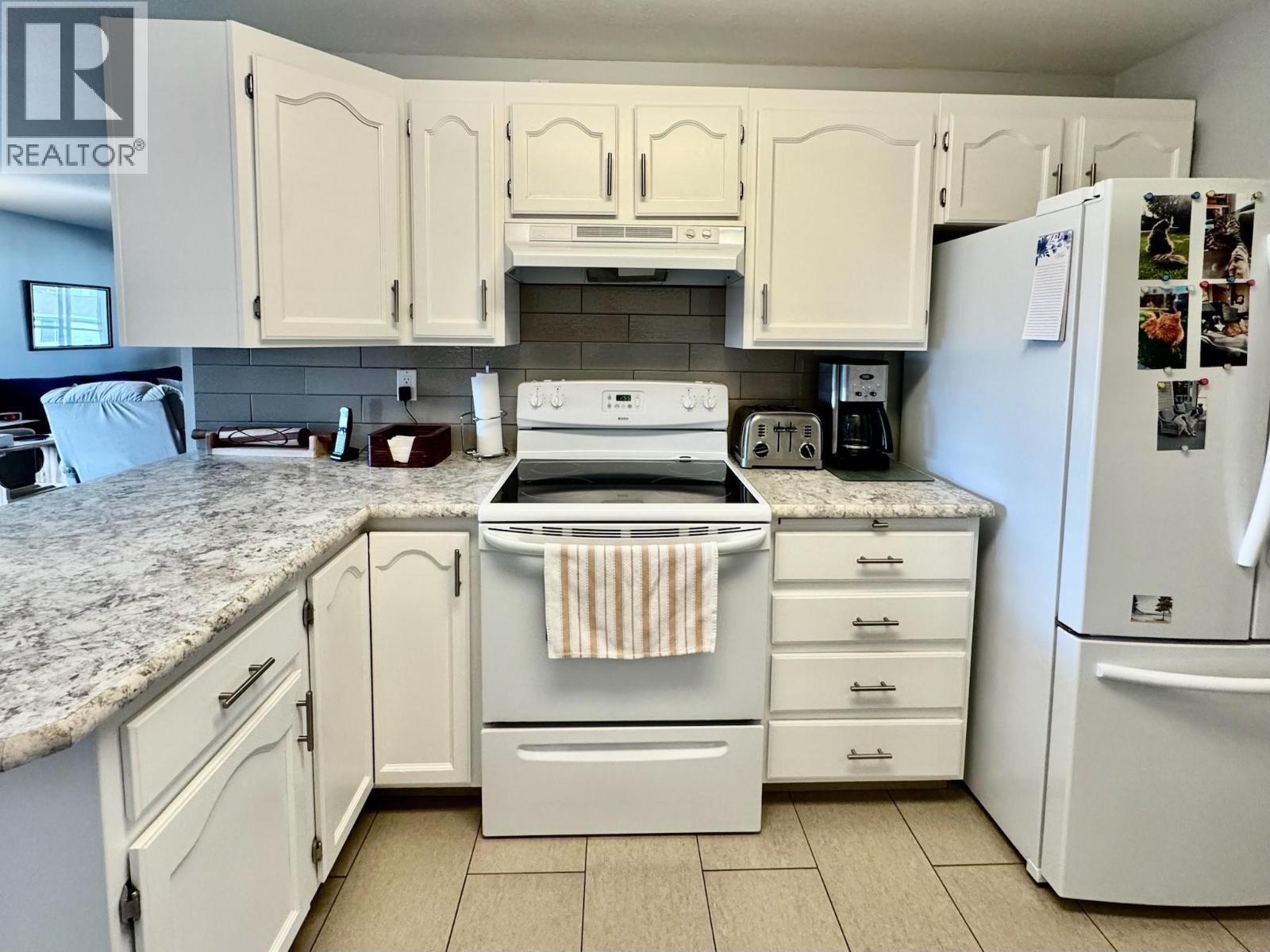 195 Warren Ave Street W Unit# 308, Penticton, British Columbia V2A 3N1 - Photo 8 - 10374350