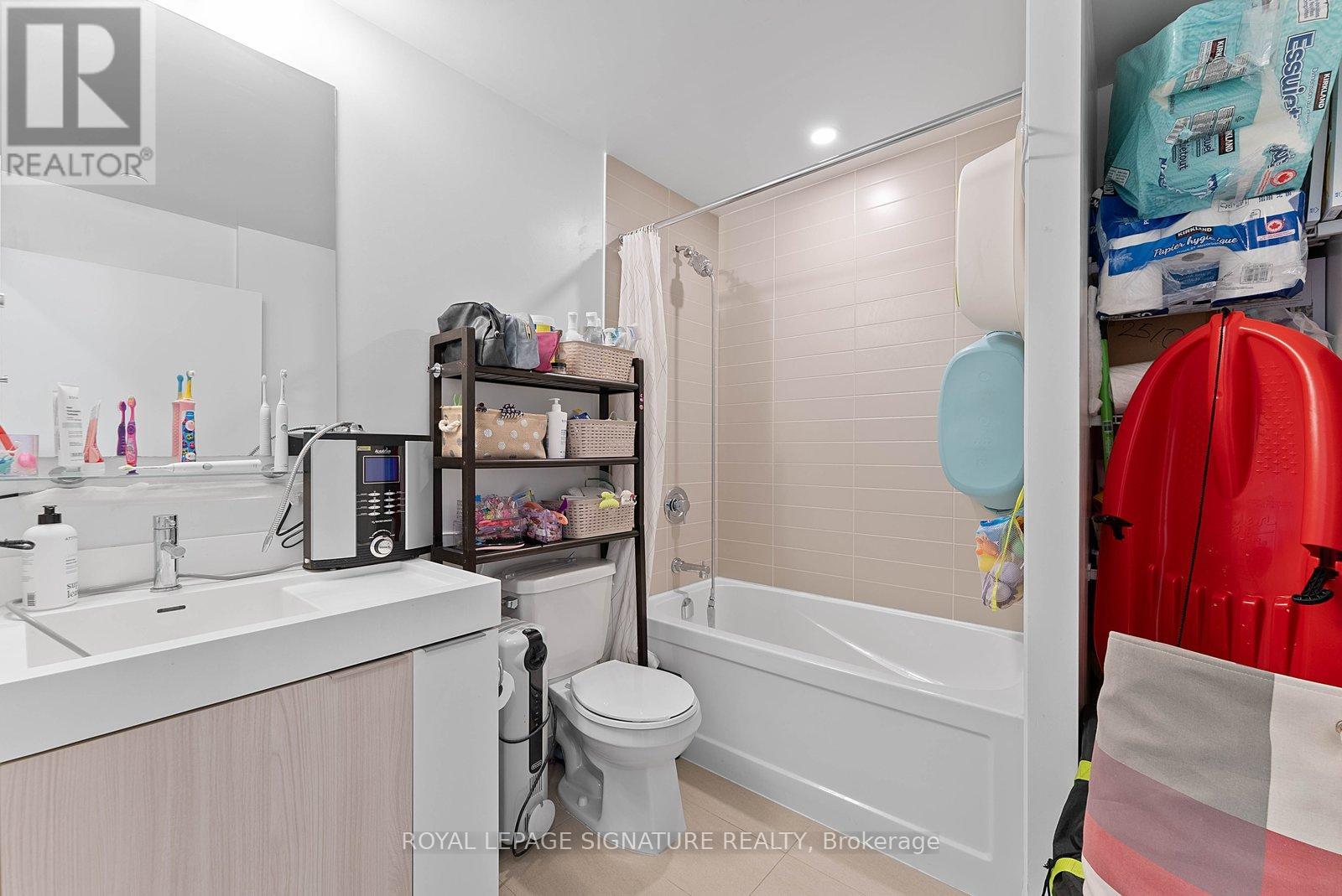 2510 - 20 Tubman Avenue E, Toronto, Ontario  M5A 0M8 - Photo 14 - C12743582