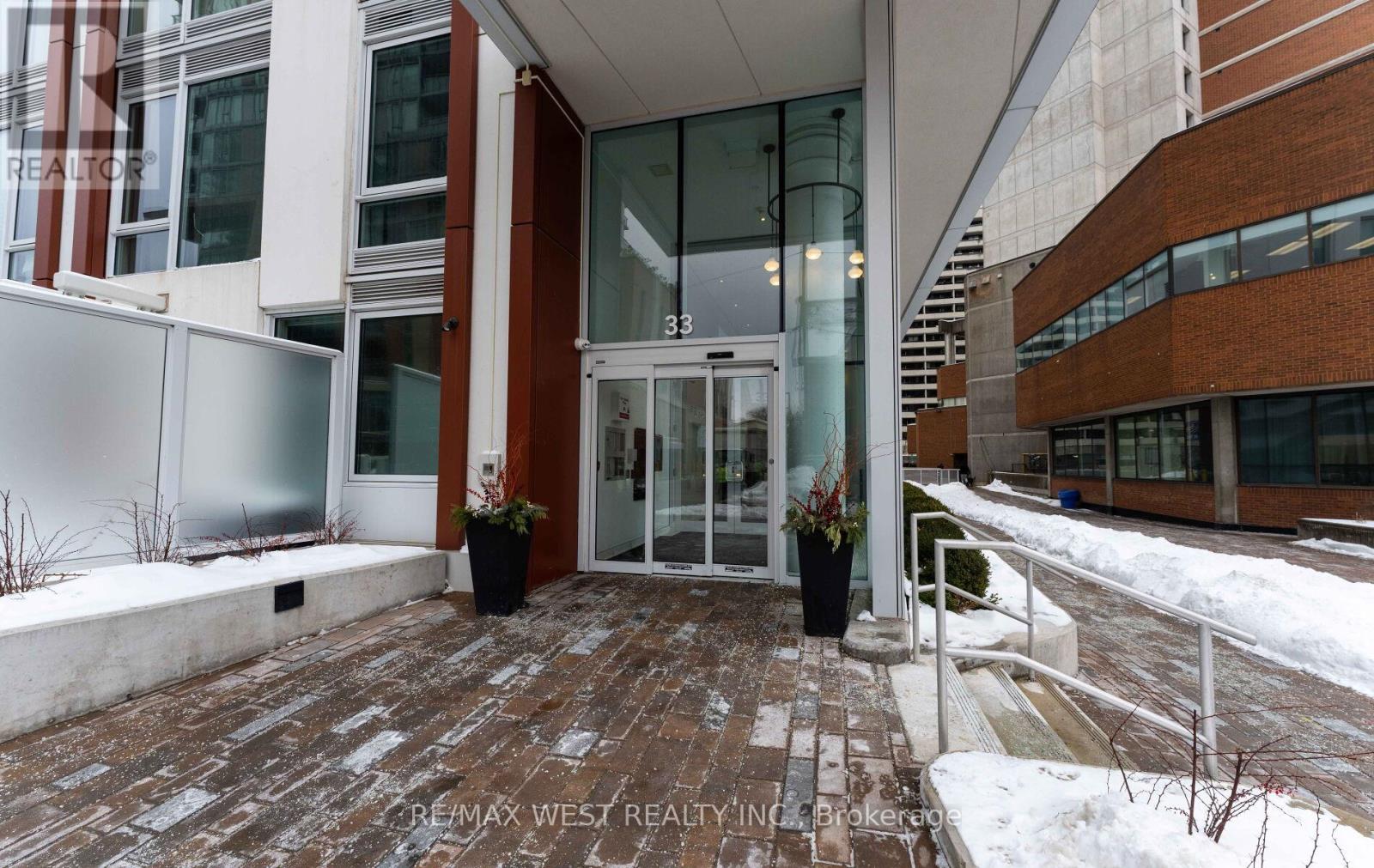 712 - 33 Helendale Avenue, Toronto, Ontario  M4R 0A4 - Photo 3 - C12743688