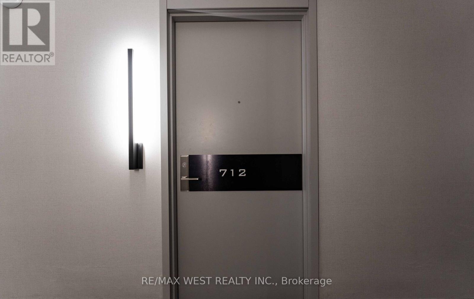 712 - 33 Helendale Avenue, Toronto, Ontario  M4R 0A4 - Photo 4 - C12743688