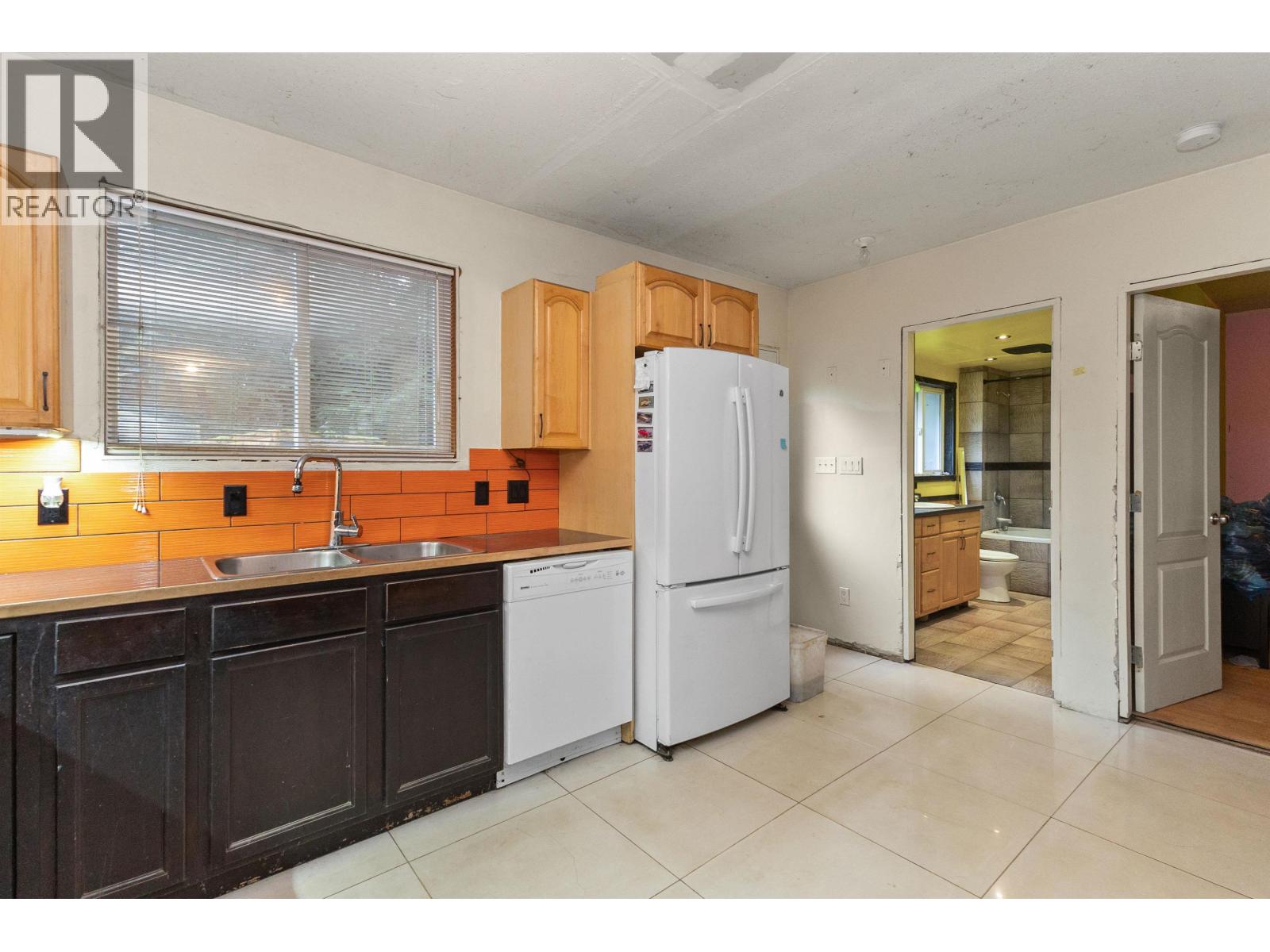 26814 Dewdney Trunk Road, Maple Ridge, British Columbia  V2W 1N9 - Photo 4 - R3084817