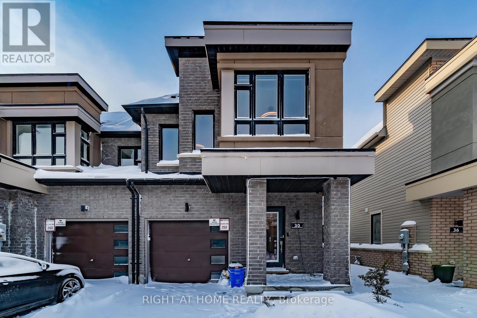 30 CASPIAN SQUARE, Clarington, Ontario