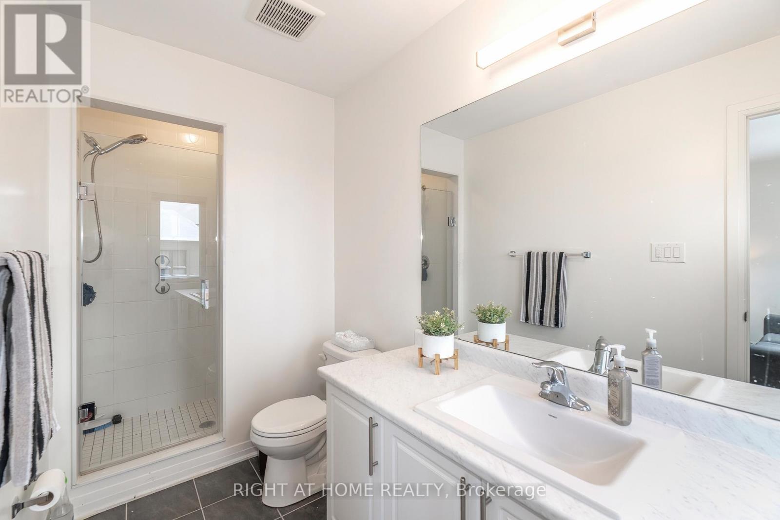 30 Caspian Square, Clarington, Ontario L1C 7G3 - Photo 14 - E12743686