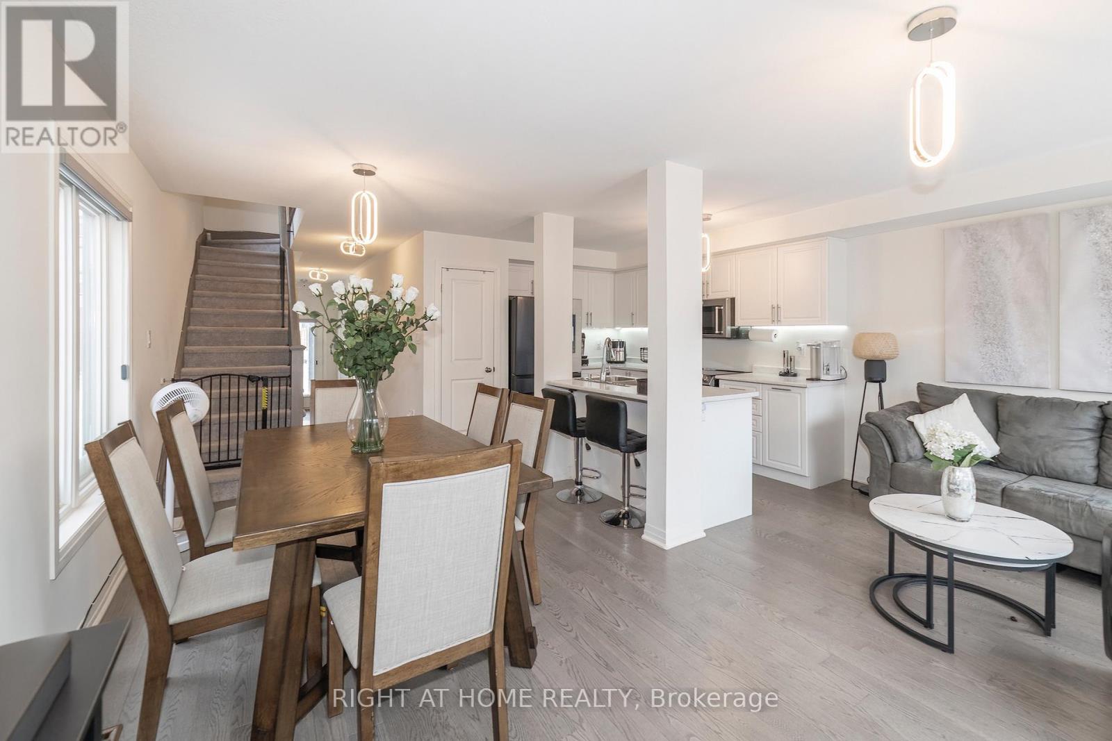 30 Caspian Square, Clarington, Ontario L1C 7G3 - Photo 7 - E12743686